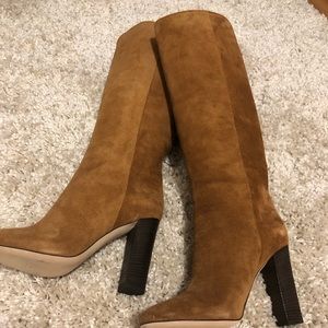 NWT Club Monaco Suede Wendee Boots in Chestnut/ brown. Size 38.5